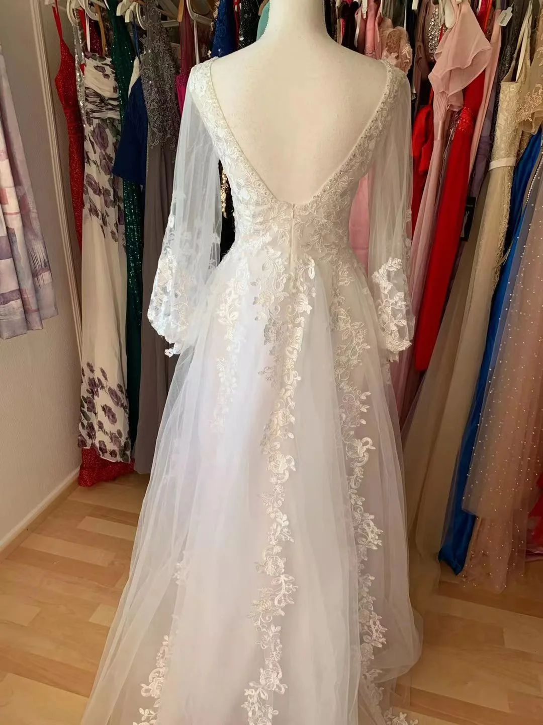 

Princess Boho Wedding Dresses Appliques Lace Backless Beach Bride Dress Long Sleeve Puff Plus Size Bridal Gown Vestido De Noiva