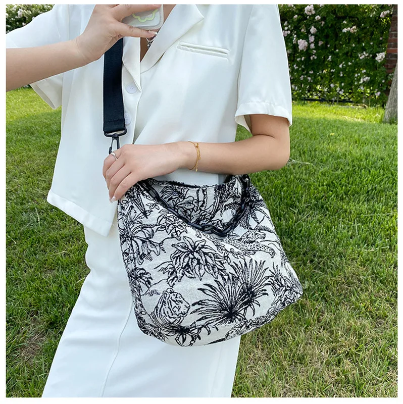 

Женская Холщовая Сумка через плечо, винтажная вместительная сумочка на цепочке с цветочным принтом, тоут с регулируемыми лямками