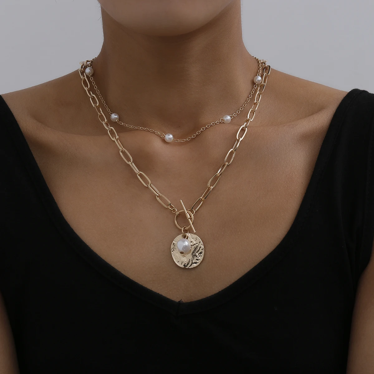 

Gothic Baroque Pearl Coin Pendant Choker Necklace for Women Wedding Punk Bead Lariat Gold Color Long Chain Necklace Jewelry Gift