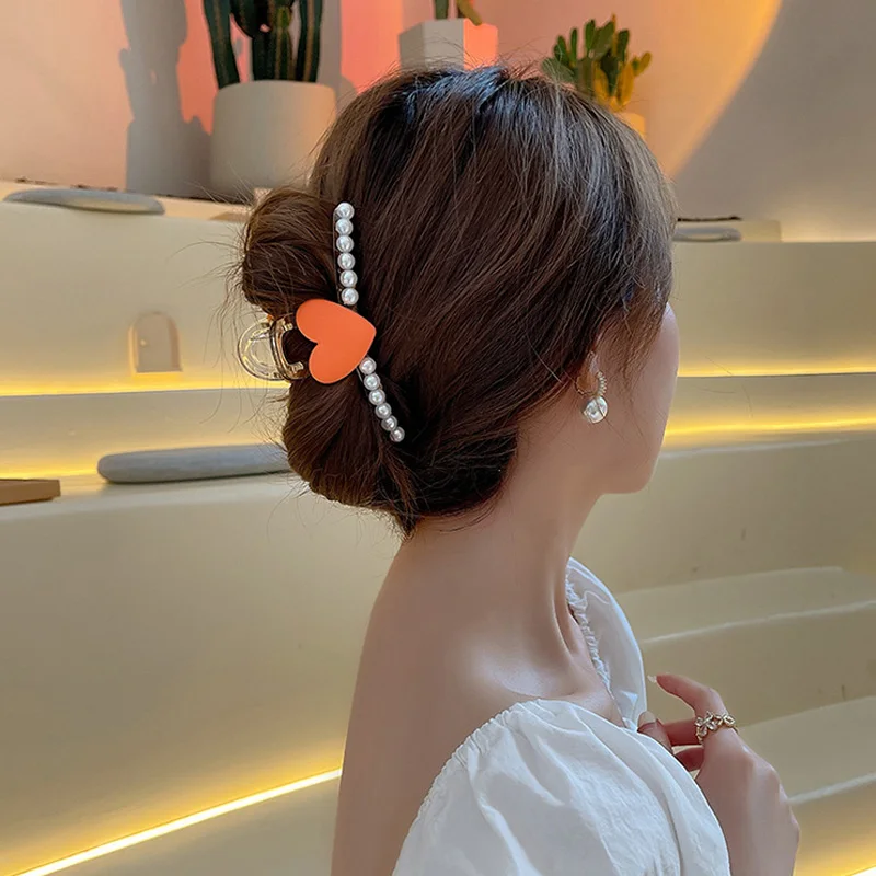 

Korea New Women Cute Heart Pearls Hair Claws Sweet Back Hair Hold Hair Decorate Clips Hairpins Headband Fashion Hair Accessories