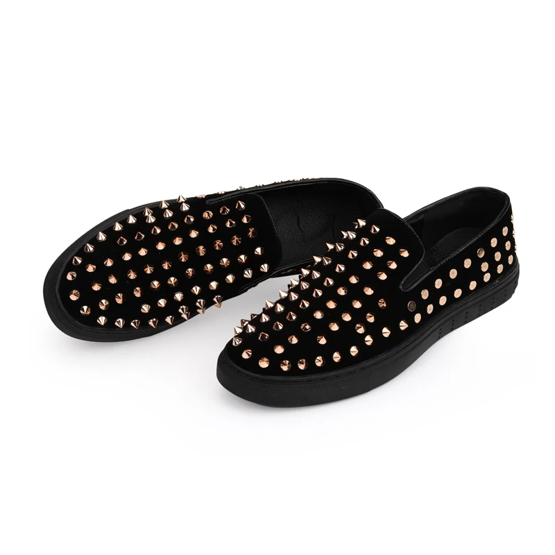 Туфли мужские из натуральной кожи с металлическими шипами на плоской подошве