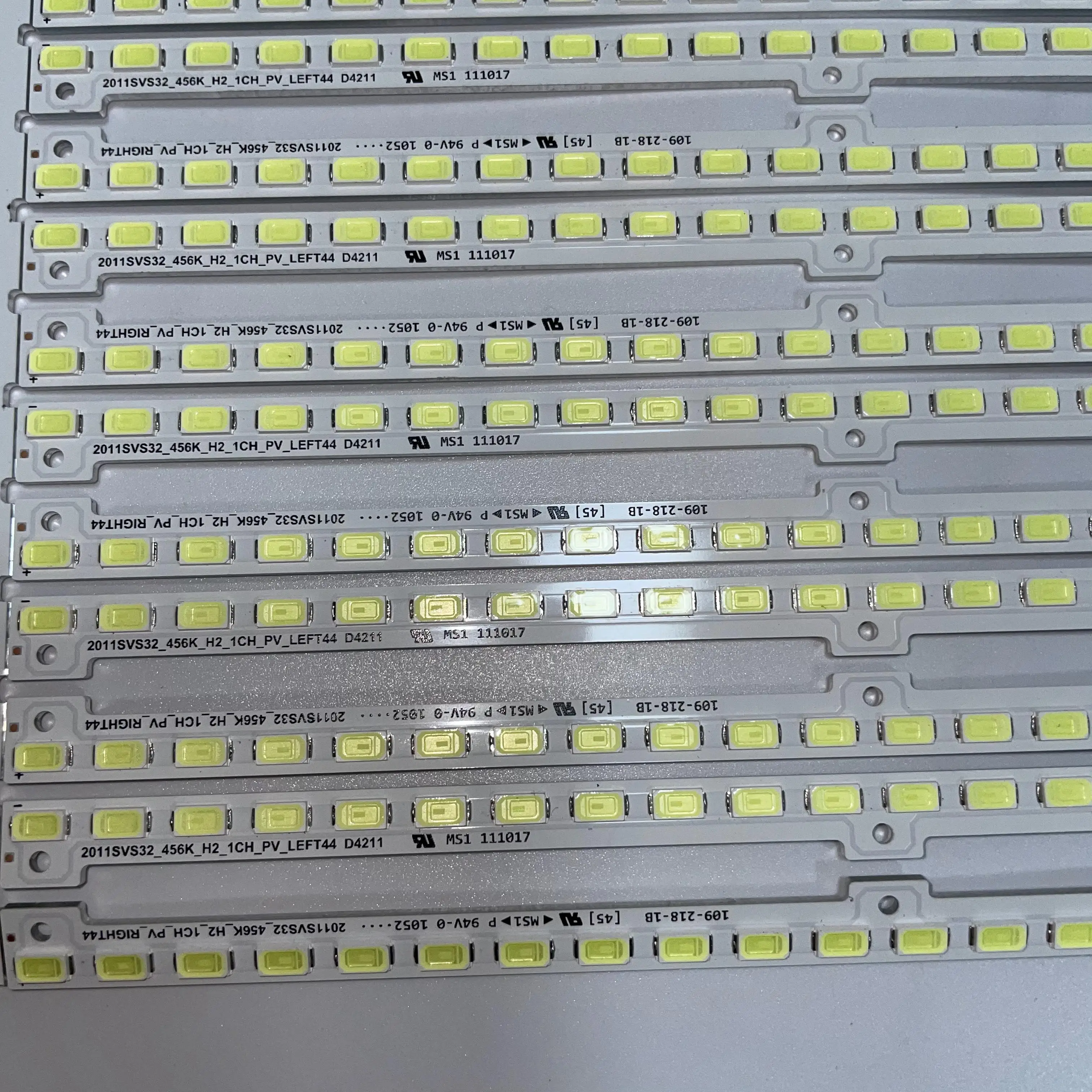 Светодиодная лента UA32D5000 LTJ320HN01-H BN64-01634A 2 шт./лот |