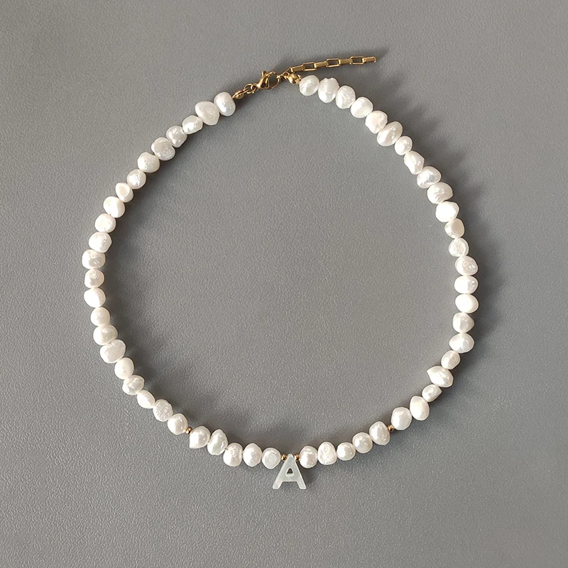 6-7mm Unregelmäßige Süßwasser Perle Halskette Personalisierte Benutzerdefinierte Shell Brief Anhänger Choker Valentinstag Geschenk ожерелье на шею