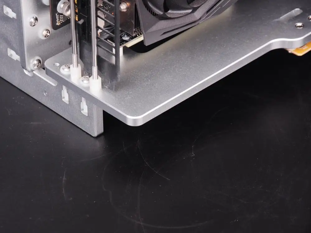 

ATX Vertical open aluminum alloy chassis game water-cooled personalized SFF chassis ITX MATX bare rack cooling test platform