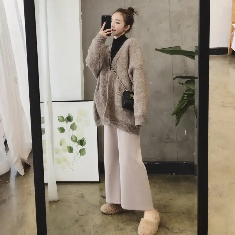 

2020 Autumn and Winter New Women's Lazy Loose Thick Short Knitted Sweater Cardigan Sweater