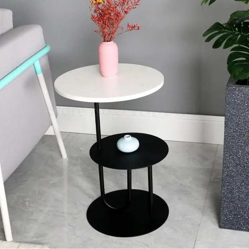 Приставной столик под мрамор в скандинавском стиле простой диван-компаньон