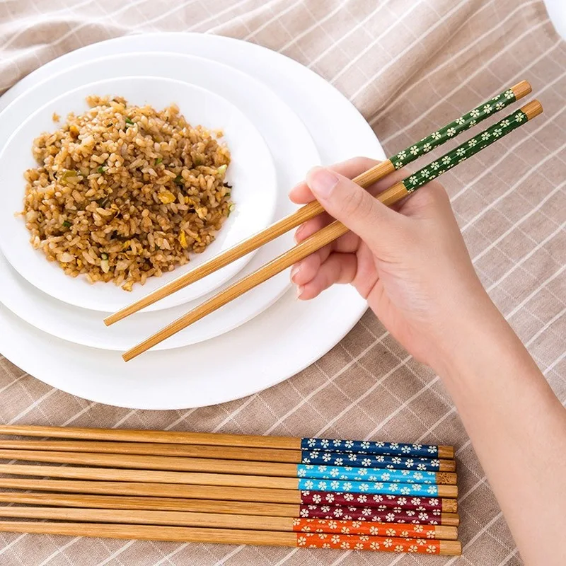 

1 Pair Reusable Wooden Chopsticks Chinese Traditional Vintage Handmade Natural Bamboo Chopsticks Sushi Kitchen Tools