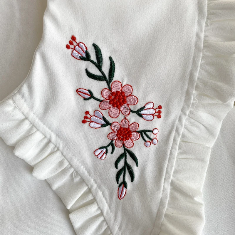 

New Fashion Women Blouse Ruffles Turn Down Collar Buttons Puff Sleeve Loose Female Shirts Spring Autumn Shirt Flowers Embroidery