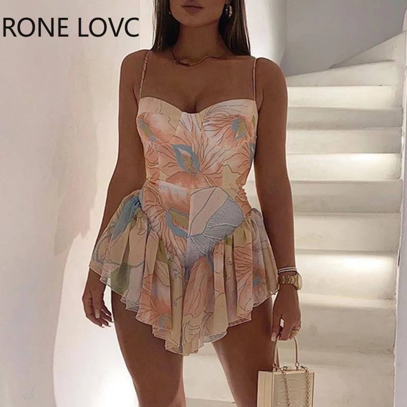 Женское платье-мини на тонких бретельках с цветочным принтом и оборками | Женская