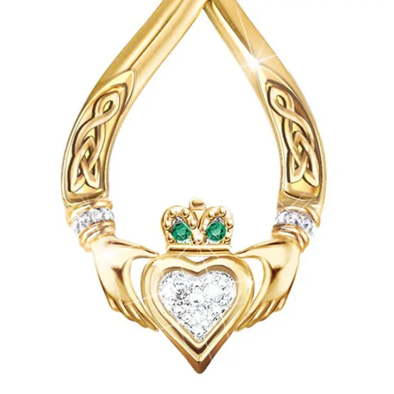 

Guardian Heart Fashion Ladies Necklace Pendant New Necklace 2021 Gothic Jewelry Necklace Women Sacred Heart