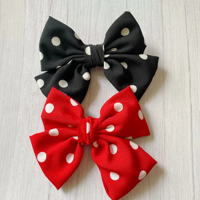 Детский зажим для волос в горошек