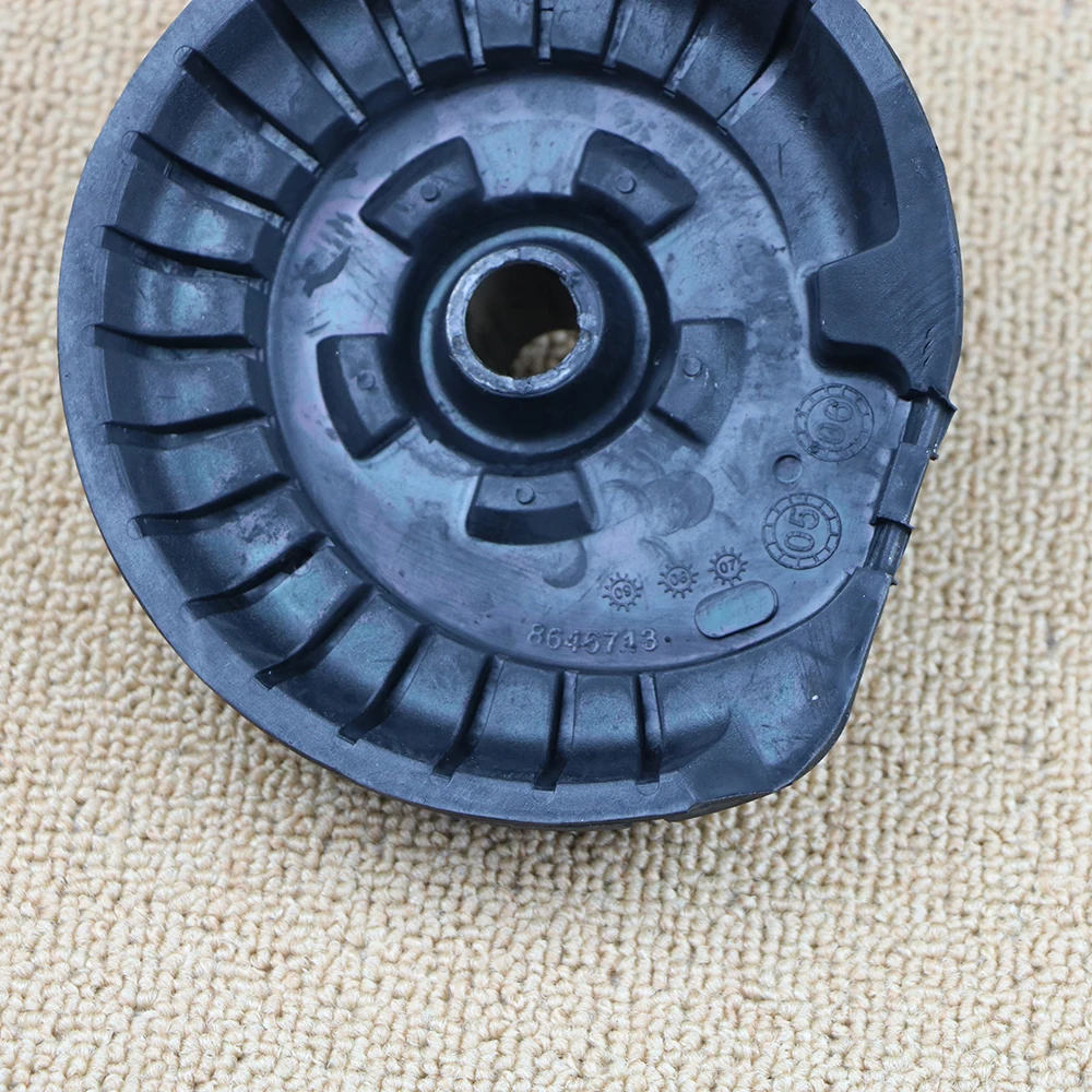 Передний амортизатор стойки крепления втулки передней 850 для Volvo 8646713 C70 S60 S80 V70 |