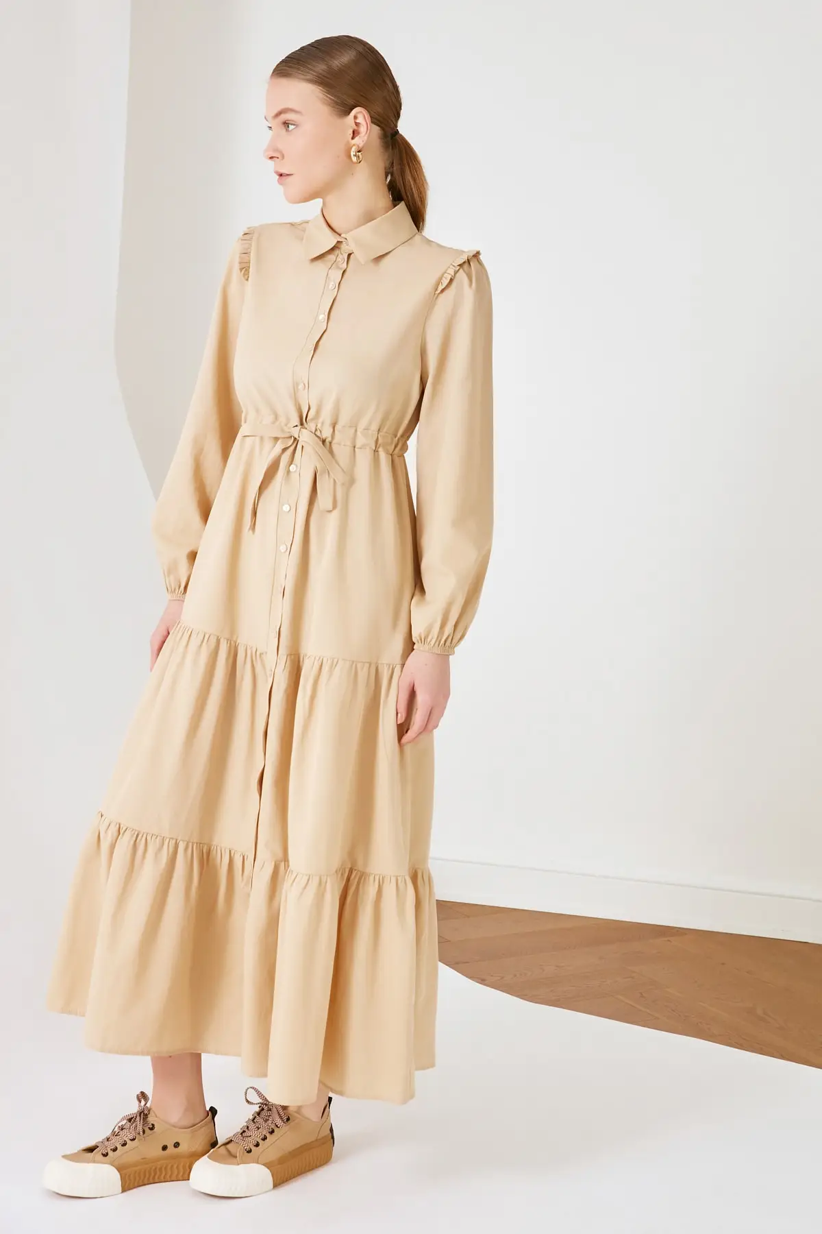 

Detailed Belt Beige Collar Frilly Dresses Fashion Muslim Women Hijab Dress