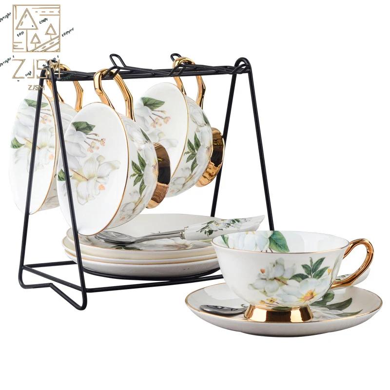 

Ceramic coffee cup lovers cup saucer English afternoon red tea cup spoon beauty painted gold