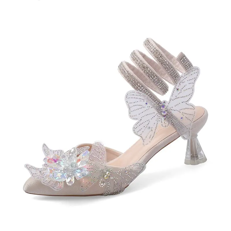 

VMTI 2021 Summer New Fashion Three-Dimensional Butterfly Rhinestone Sandals Female Pointed Toe Thin Mid-Heel Female Sandals