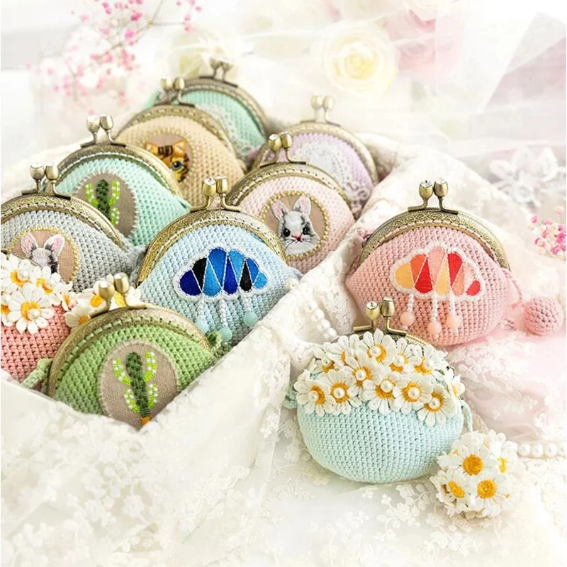 

LMDZ 1Pcs Kiss Purse Clasp Frame Metal Purse Frame Arch Antique Bronze Oval Clear Rhinestone DIY Craft Purse Making and Others