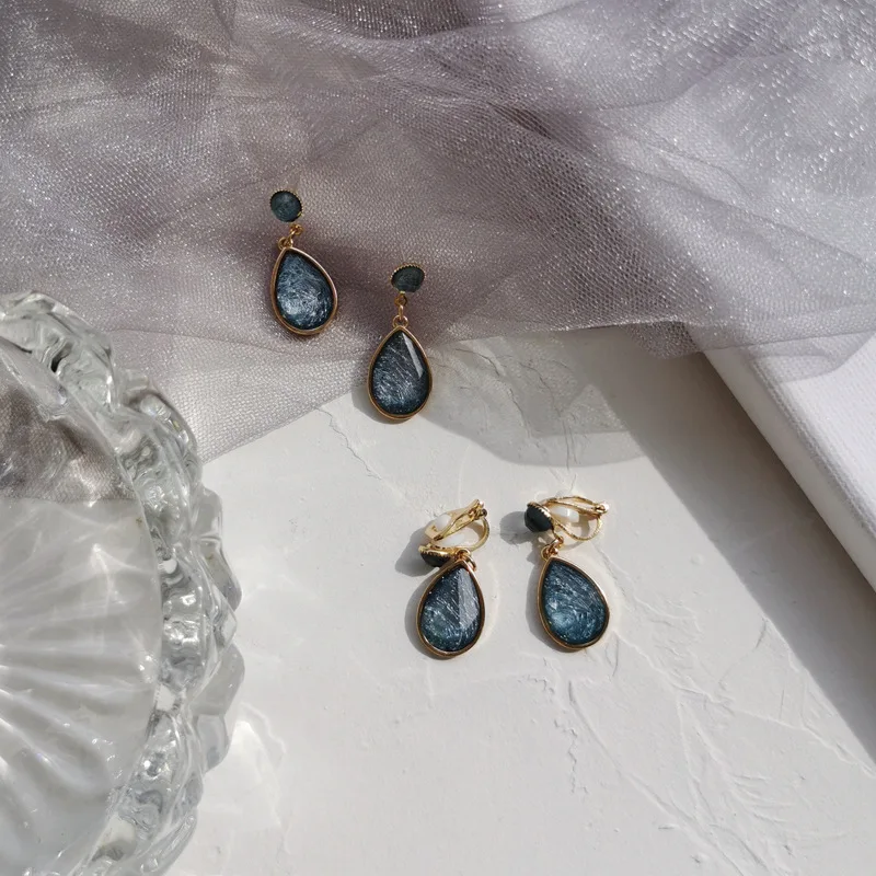 

Fashion Simple Drop Shaped Crystal Stud Earrings Ear Clip Fashion Delicate Girl Jewelry Accessories Girlfriend Birthday Gift