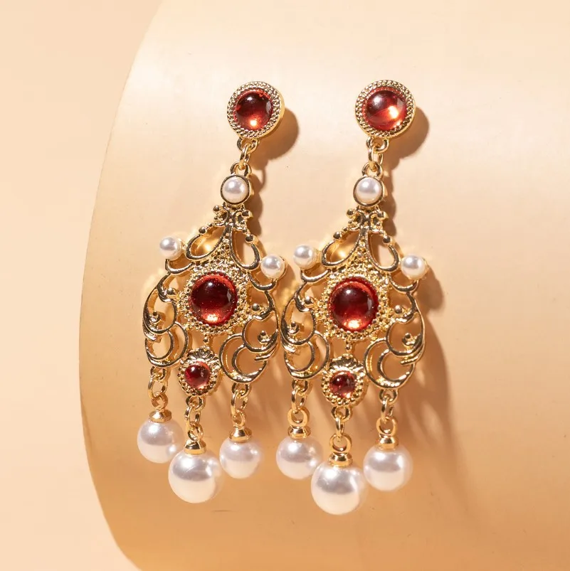 

Bohemian Ethnic Earrings 2020 Women Vintage Alloy Hollow Out Carved Flower Rhinestones Long Dangle Earrings Indian Jewelry