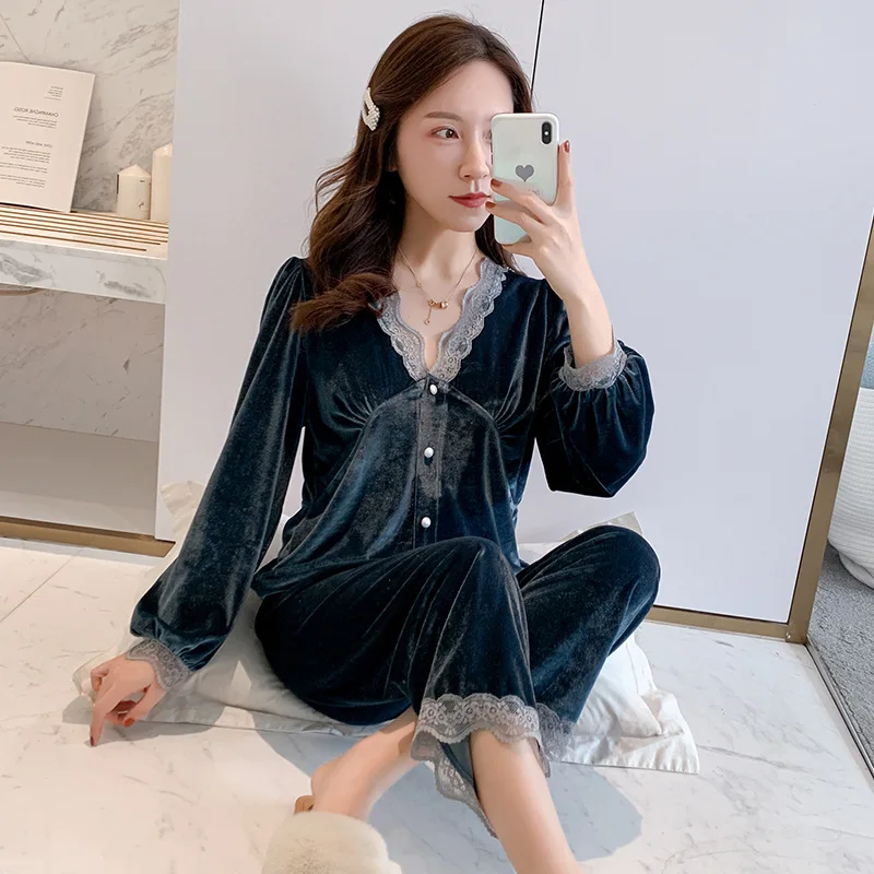 

New Products In Spring and Autumn 2021 Golden Velvet Pajamas Women's Long Sleeve Pants Sexy V-neck Casual Home Wear Sleep Tops