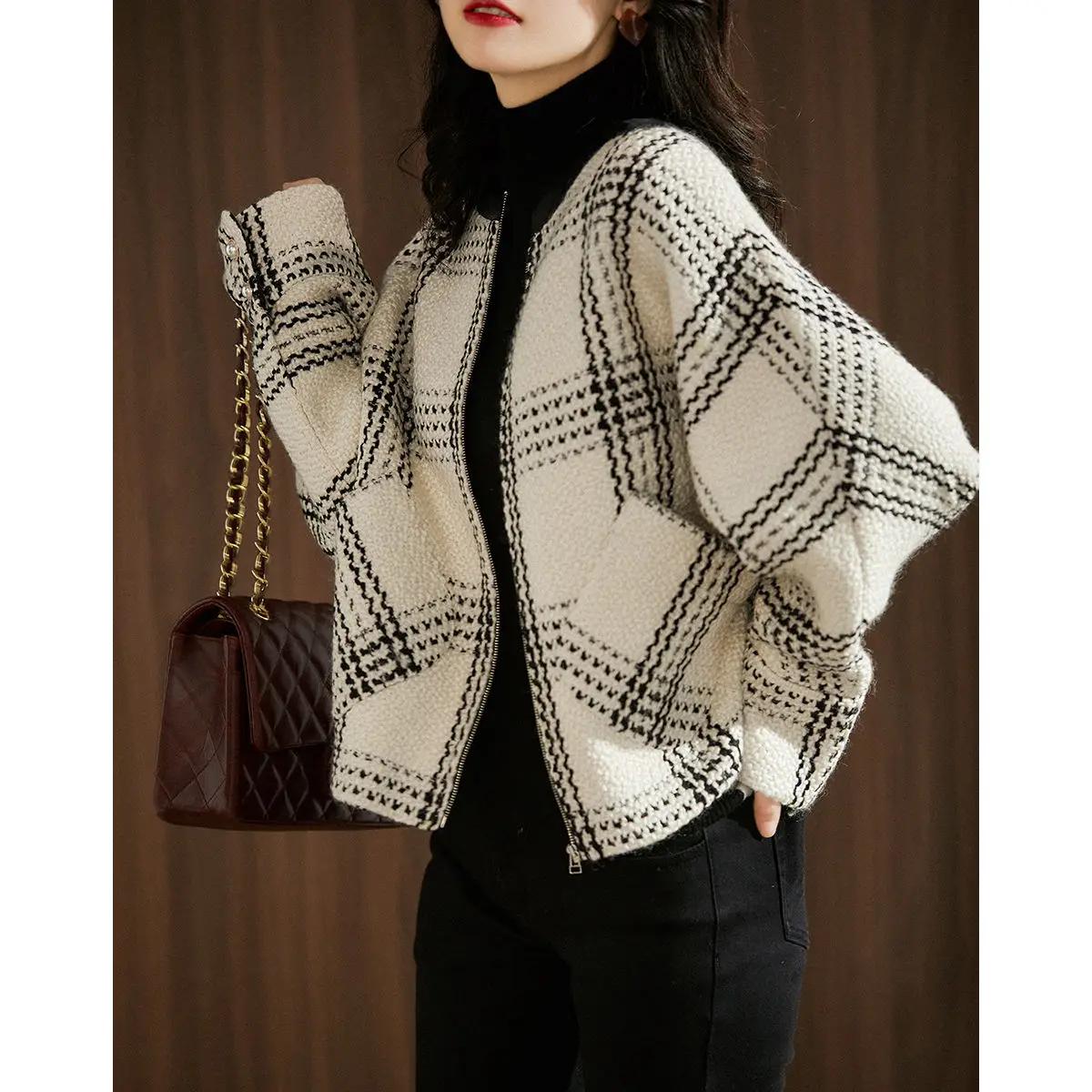 

2021 spring and autumn women's new fashion Joker loose zipper casual black and white check wool coat
