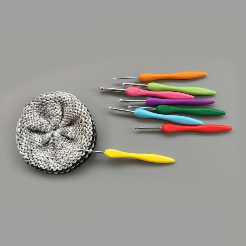 Красочные крючки для вязания 8 шт. эргономичная рукоятка разнообразные швейные