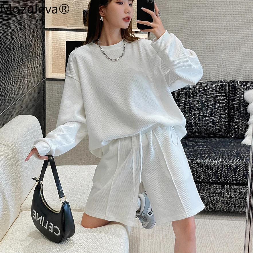 

Женский свитер с длинными рукавами и шортами, свободного покроя