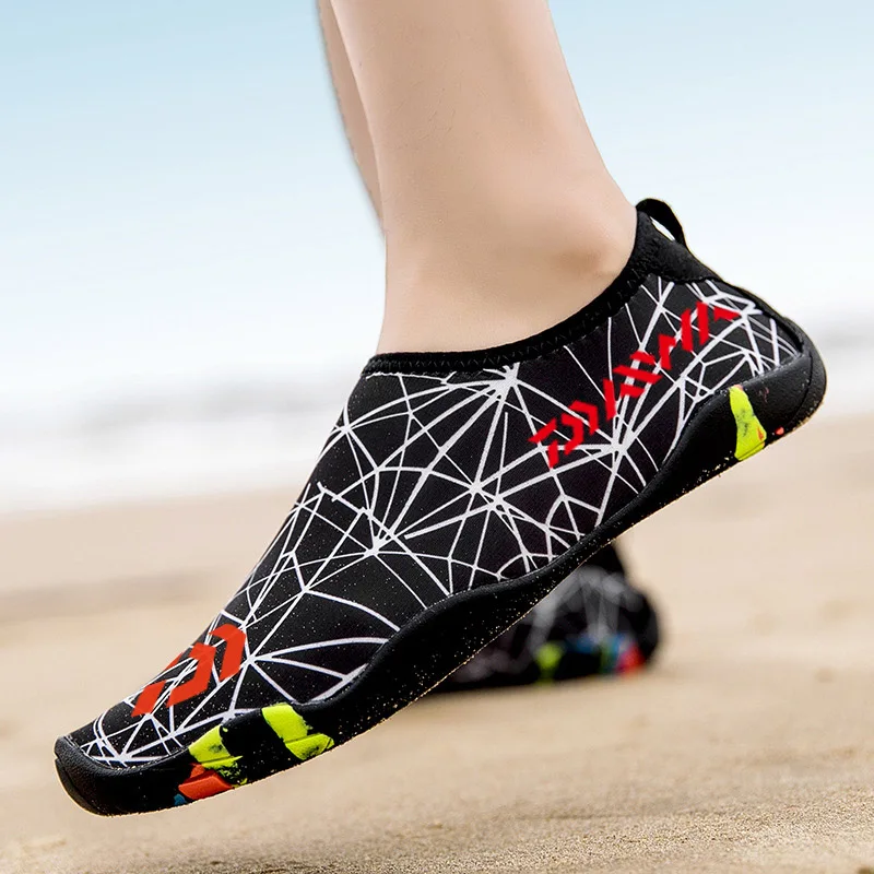 Новинка 2020 обувь для вышивки мужская пляжные уличные тапочки плавания женские