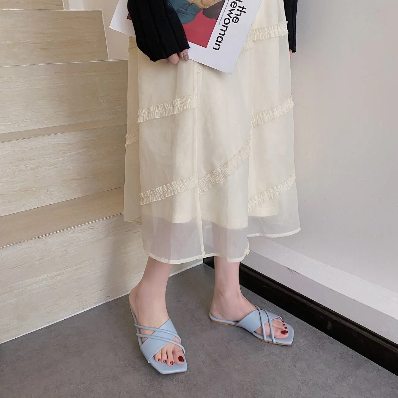 

2021 New Summer Fashion Women Slippers Flat Shoes Female Summer Slip On Sandals Casual Slides Ladies Low Heel Slippers