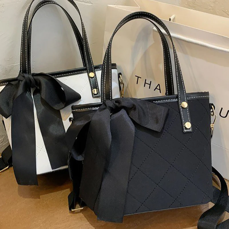 

New embroidery thread rhombus handbags fashion bucket bag Korean style shoulder bag handbag large-capacity female bag atmospheri