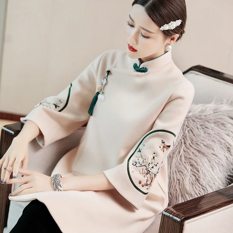 Traditional Chinese Dress Qipao Hanfu Qi Pao Women Retro Long Sleeve Vintage Embroidery Elegant New Year Cheongsam 31361 |