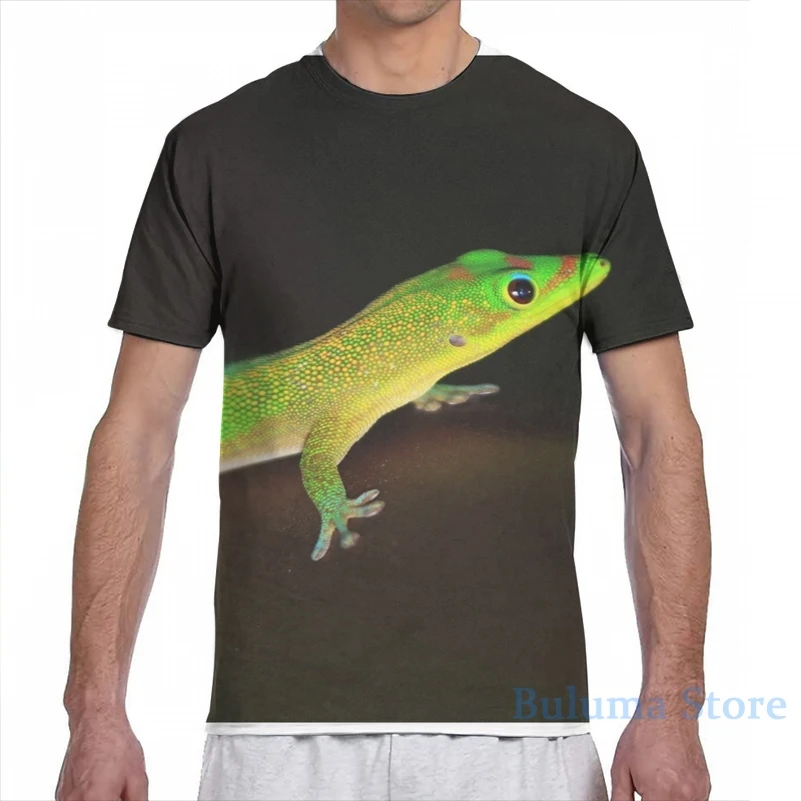 Мужская и женская футболка с принтом Золотая пыль | Женская одежда