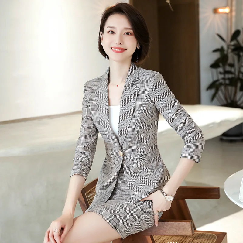 Женский офисный комплект с юбкой осенне зимний облегающий клетчатый блейзер