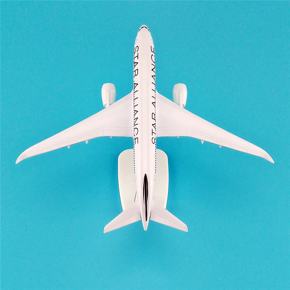 Модель воздушного самолета из металлического сплава 20 см модель Star Alliance Boeing 787