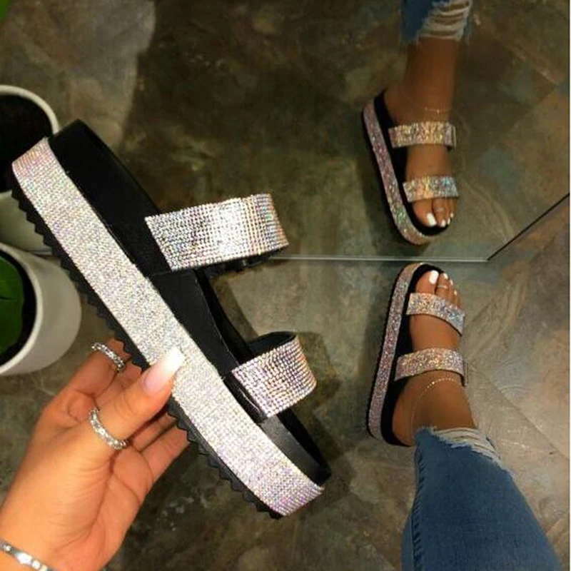 

Summer 2020 Women Sandals Crystal Double Layer Fashion Rhinestone Buckle Outside Beach Slippers Solid Ladies Leisure Flip Flop