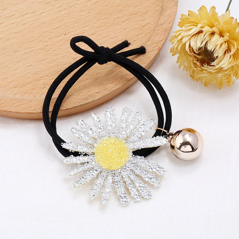 

The New Hair Clips The Girl's Hair Ornaments With The Braids Lovely Modelling Of Chrysanthemum The girl's Lovely Hair Decoration