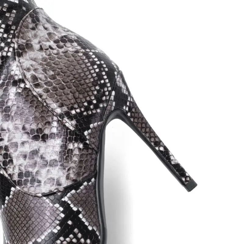 Женские сапоги на высоком каблуке со змеиным принтом размеры 34-43 | Обувь