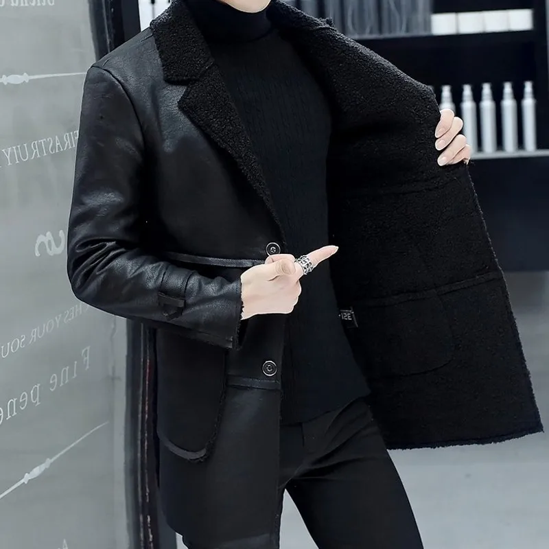 Модное мужское пальто средней длины из искусственной кожи с флисовой подкладкой