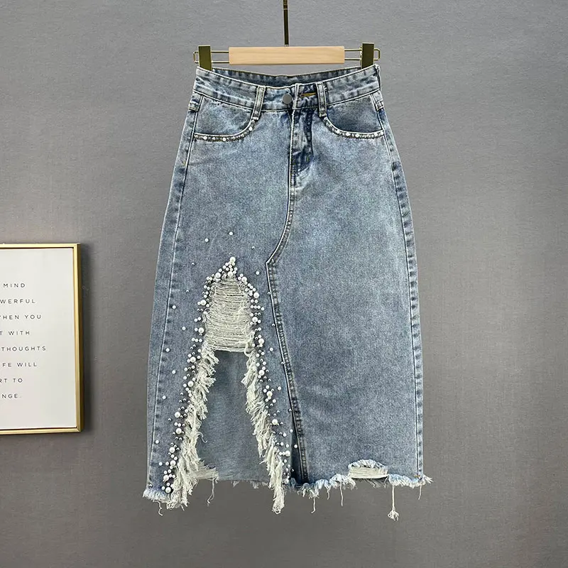 

Женская джинсовая юбка с бусинами, облегающая рваная юбка средней длины с завышенной талией, разрезом и необработанным подолом, лето 2021