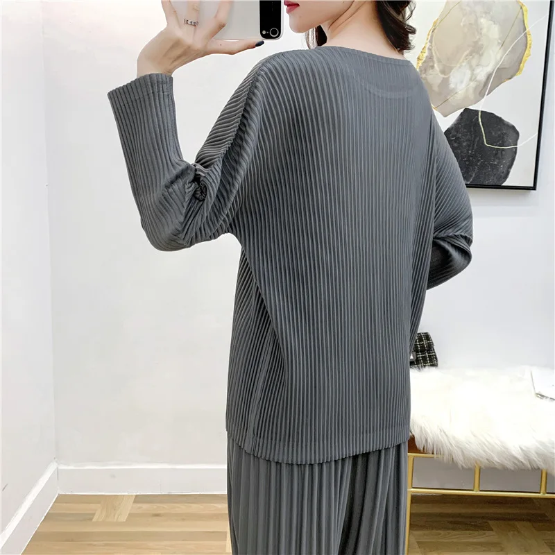 

2020 New Pleated T-shirt Loose Large Round Neck Women Tops