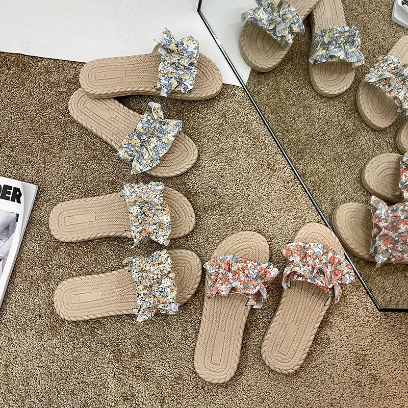 

Flat Shoes Female Summer Clogs Woman Pantofle Slippers Casual Slides Flower Beach 2021 Luxury Basic Fashion PU Floral Shoes Ladi