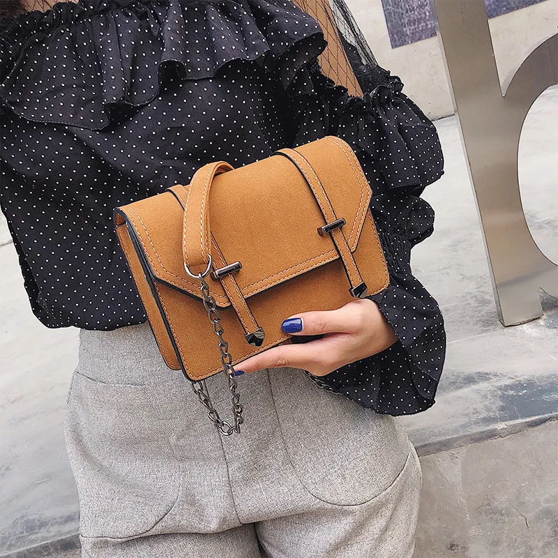 Осенне-зимние новые сандалии стерео квадратный препус ремень декоративные