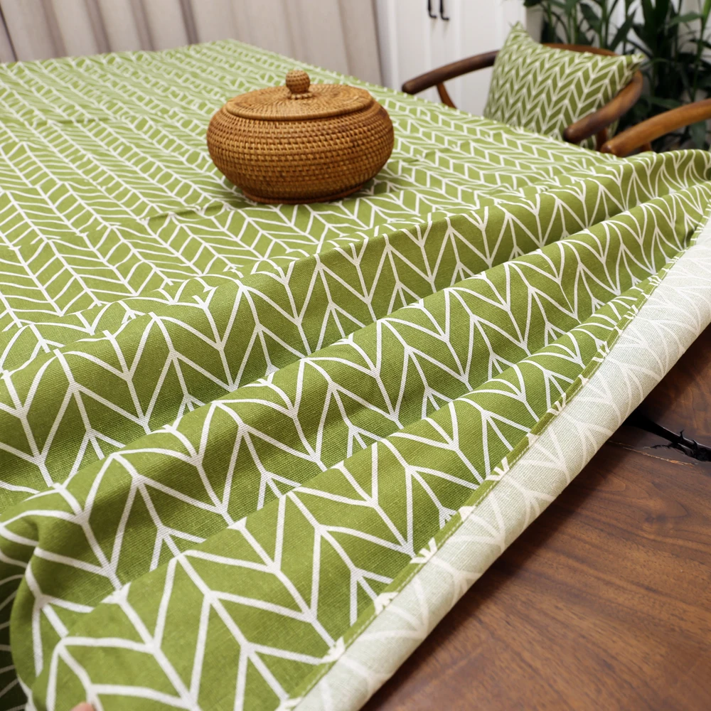 Скатерть в зеленую полоску хлопковая подушка Маленький журнальный столик