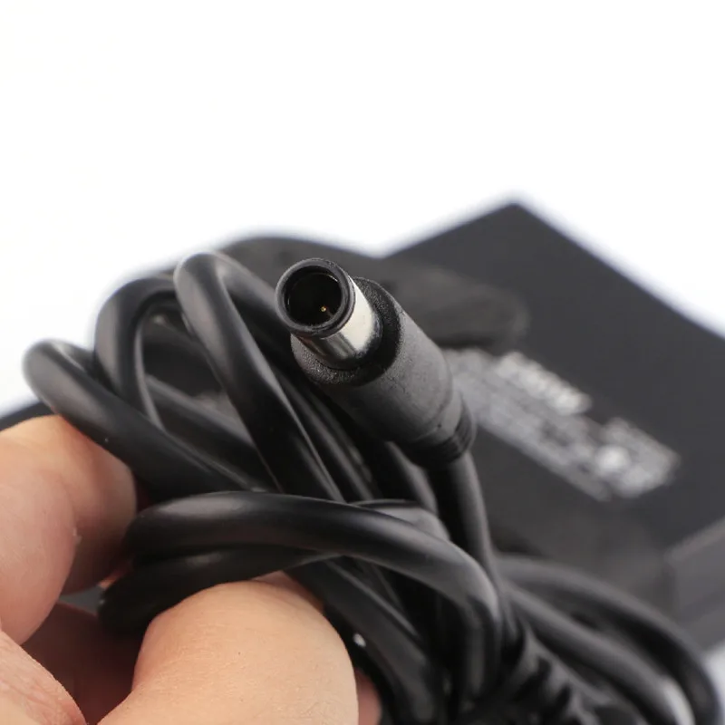 New 130W 19.5V 6.7A Laptop Adapter for Dell M6700 XP15 VJCH5 M1210 M1710 9530 L70IX  L502X  L501X 17R  LA130PM121