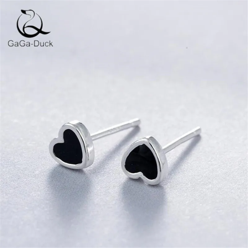 Женские серьги-гвоздики из серебра 925 пробы с черной эпоксидной смолой |