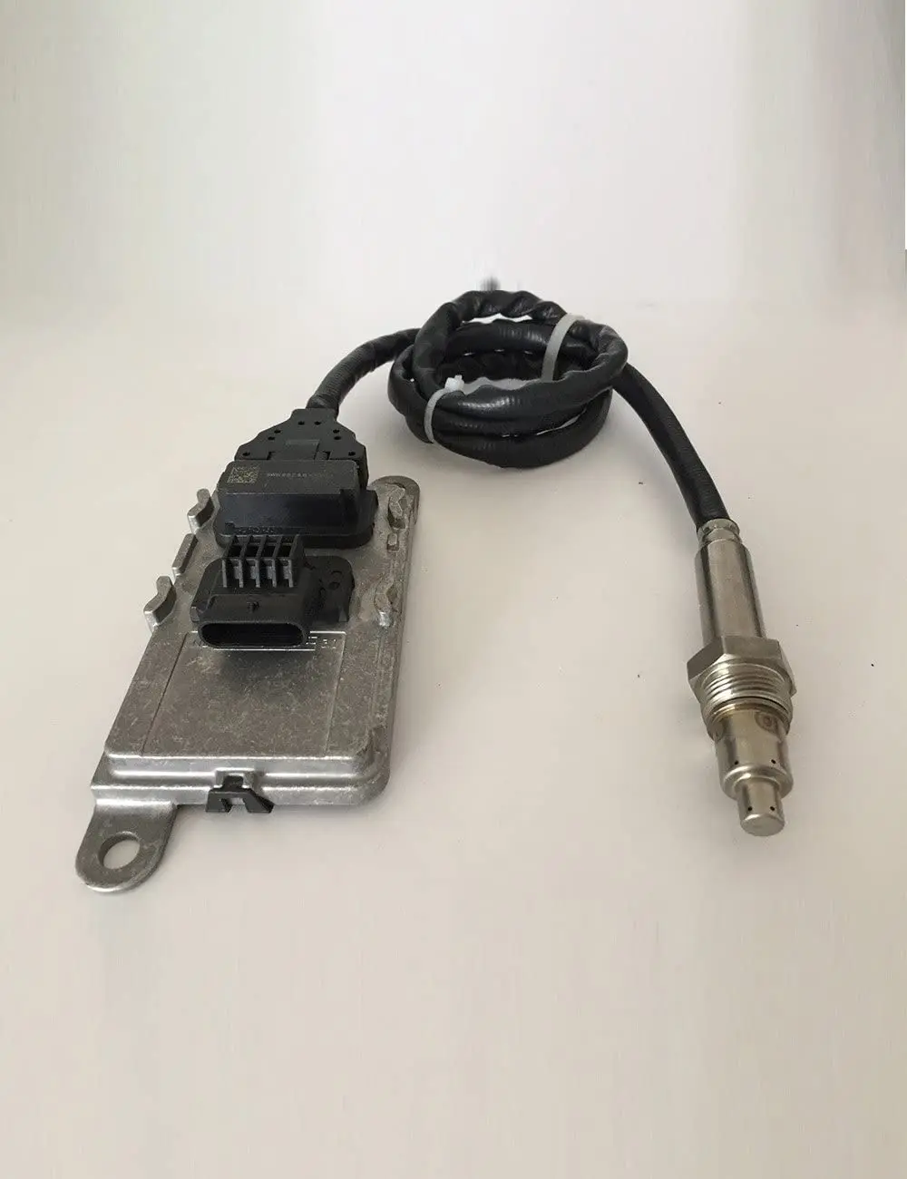 

For NOX SENSOR CONTINENTAL UNINOX MAHINDRA NAVISTAR