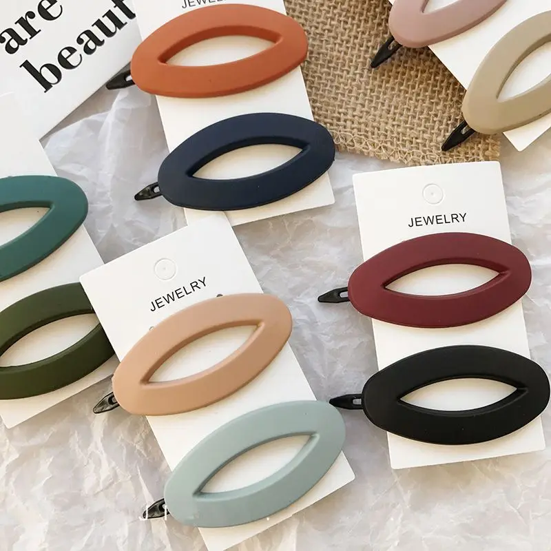 Корейская мода геометрические полые овальной формы шпильки сплошной цвет скраб