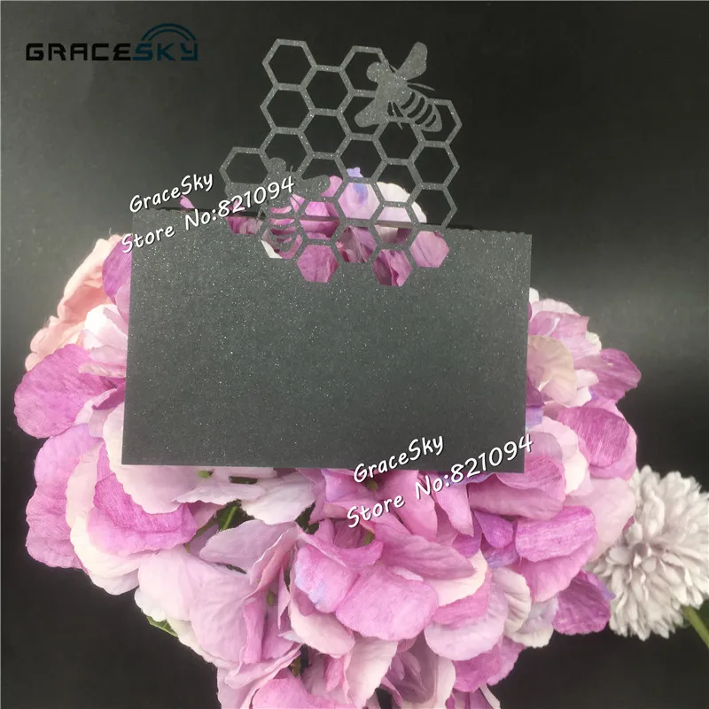 50 шт. Бесплатная доставка Лазерная резка маленькая пчела дизайн бумаги место имя