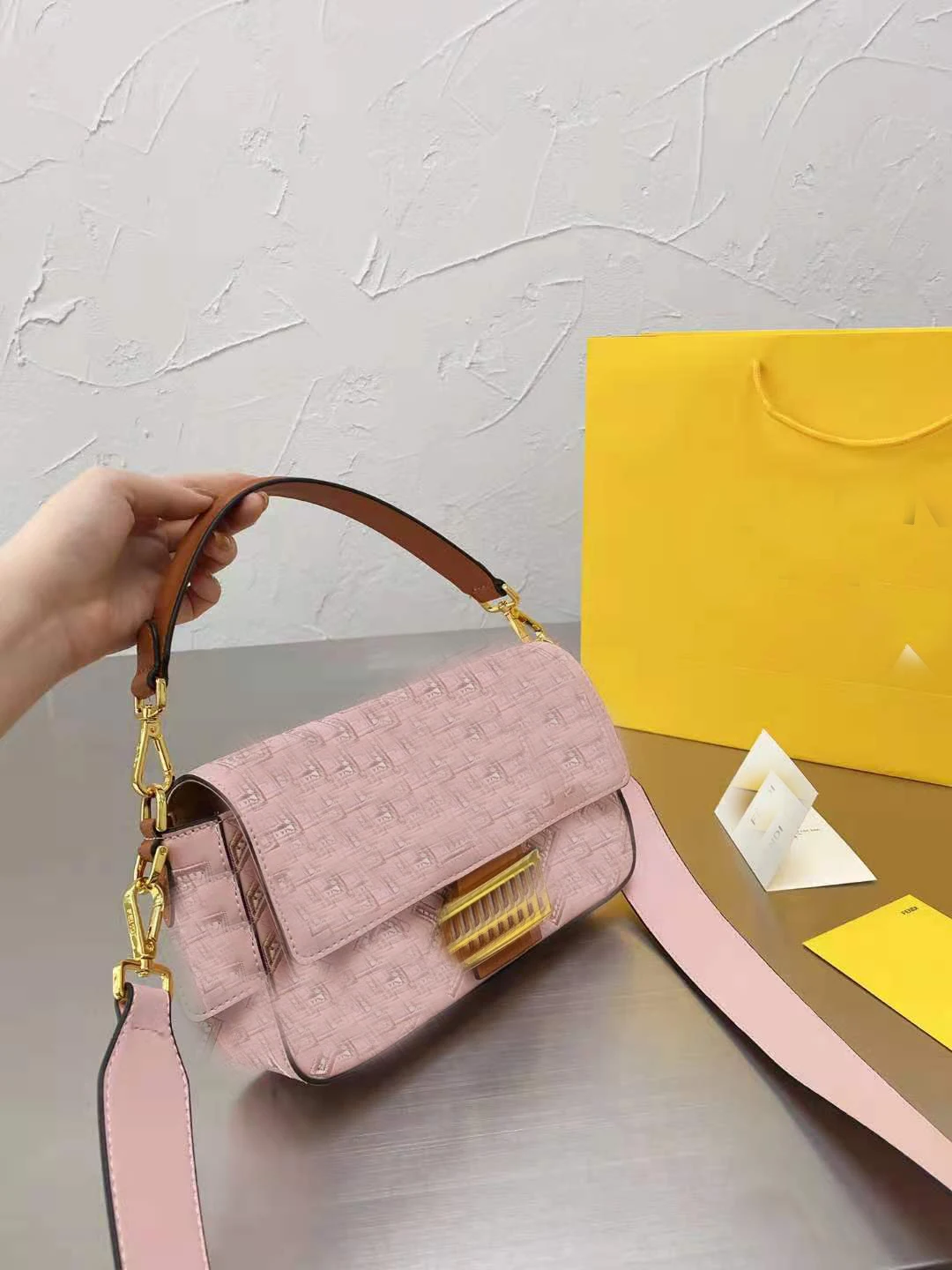 

Fashion Leather Handbag Bag 2021 New Minimalist Cowhide Messenger Bag Large Capacity