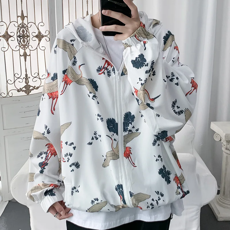 

2020 Новая летняя модная куртка Повседневная тонкая куртка кран свободная пара с шляпой Солнцезащитная одежда куртки для мужчин