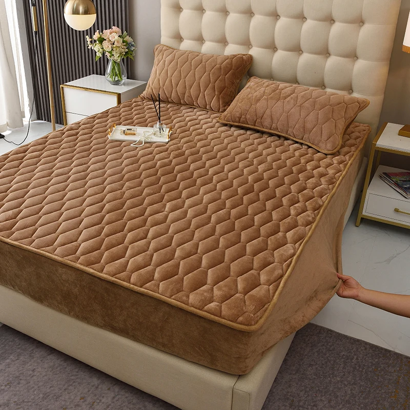 Эластичная натяжная простыня мягкая зимняя теплая молочная бархатная